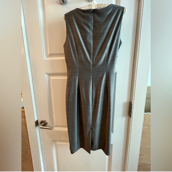 MaxMara dress. Grey metallic. Size 8. - Picture 4 of 10